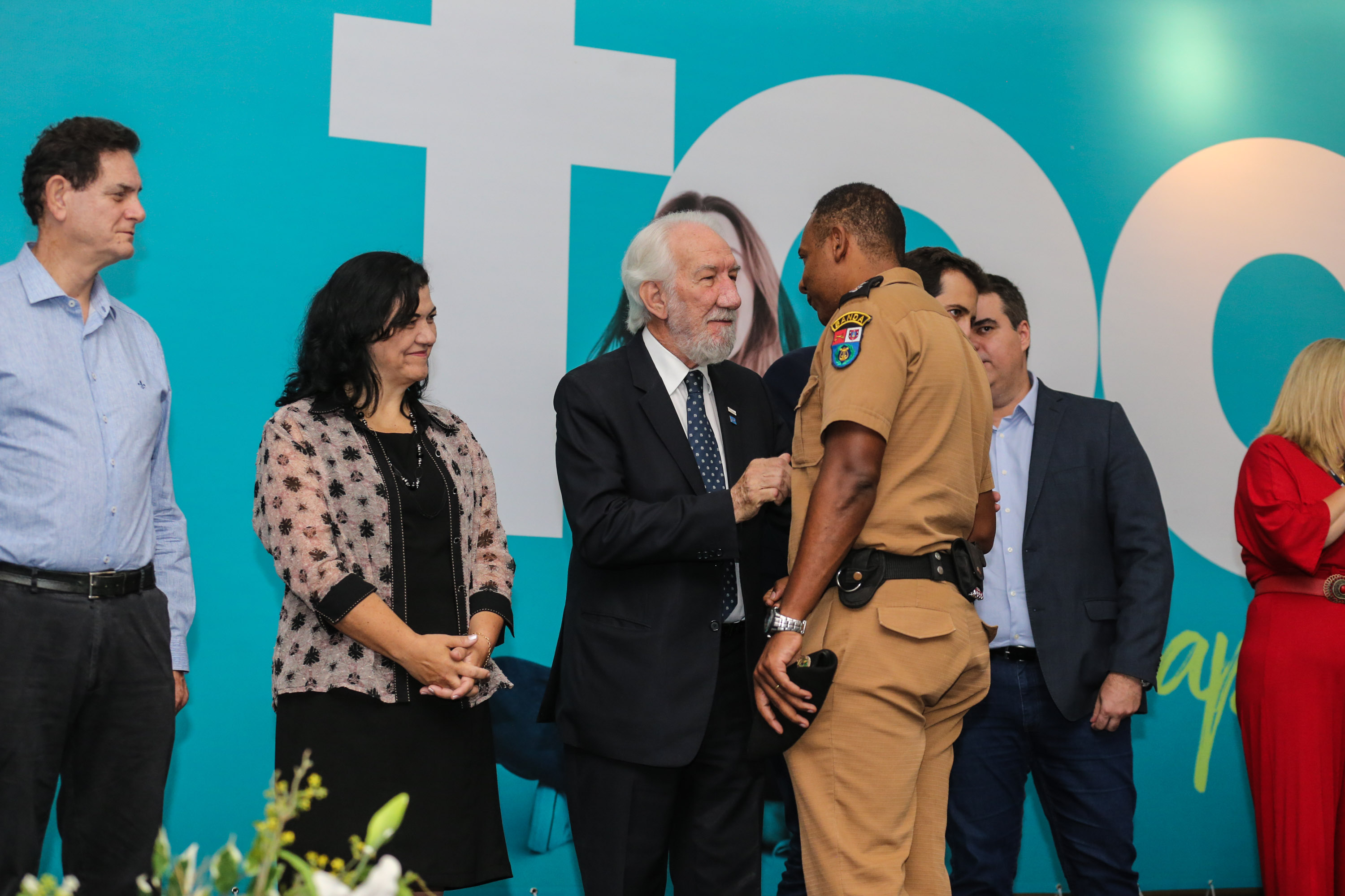 Estado autoriza pagamento extra de R$ 20 milhões às escolas