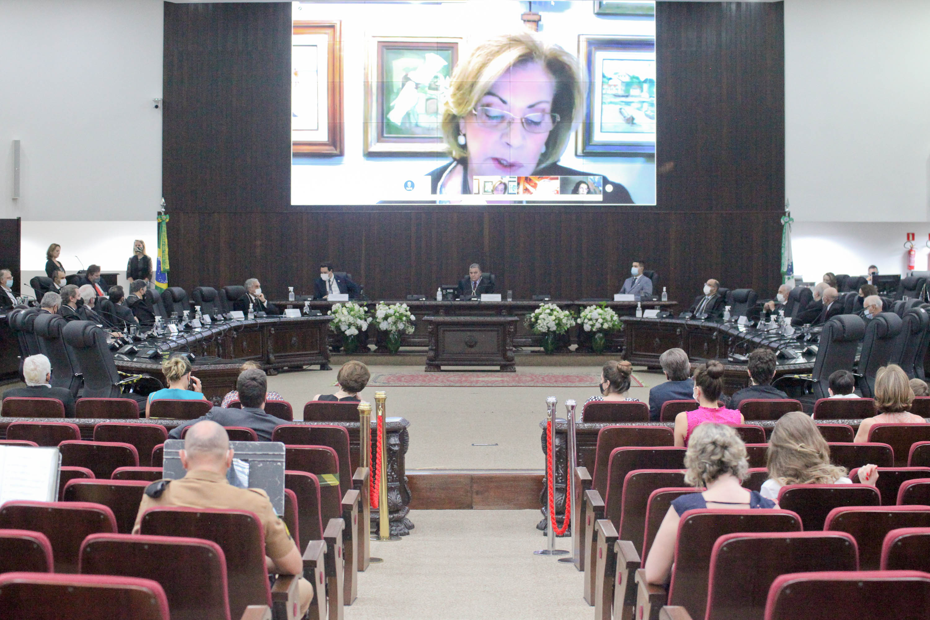 Darci Piana é agraciado com medalha “Distinção Judiciária” do TJPR