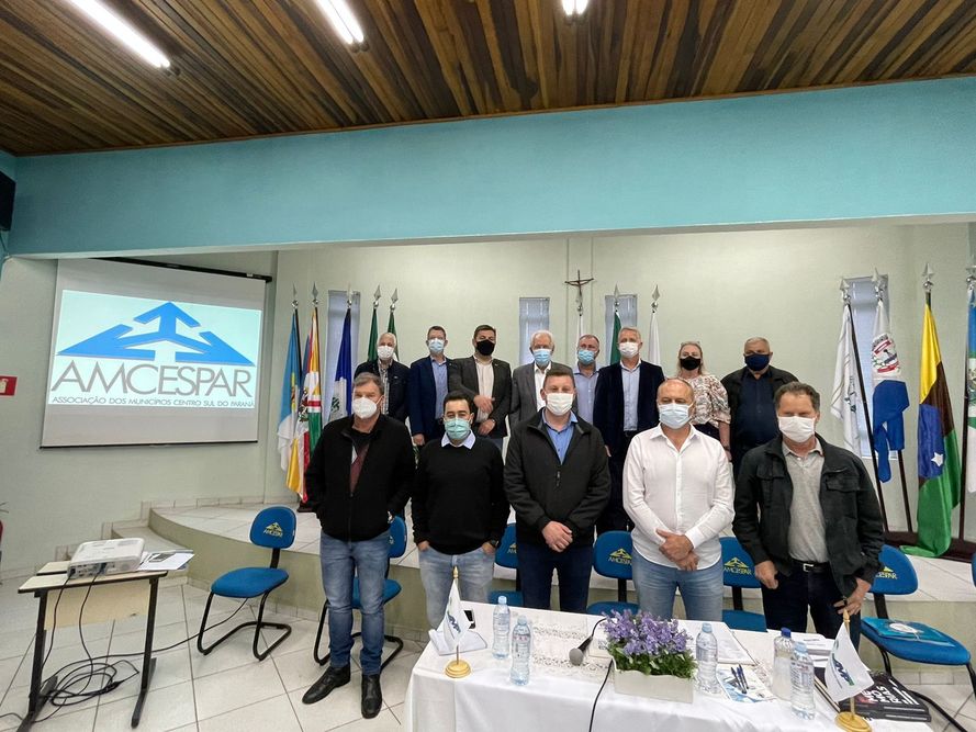 Em Irati, vice-governador destaca investimentos no Paraná a prefeitos do Centro-Sul