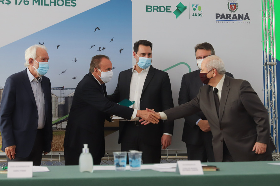 BRDE libera R$ 176 milhões em financiamento para melhorias em cooperativas paranaenses