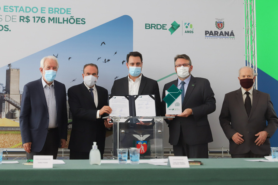 BRDE libera R$ 176 milhões em financiamento para melhorias em cooperativas paranaenses