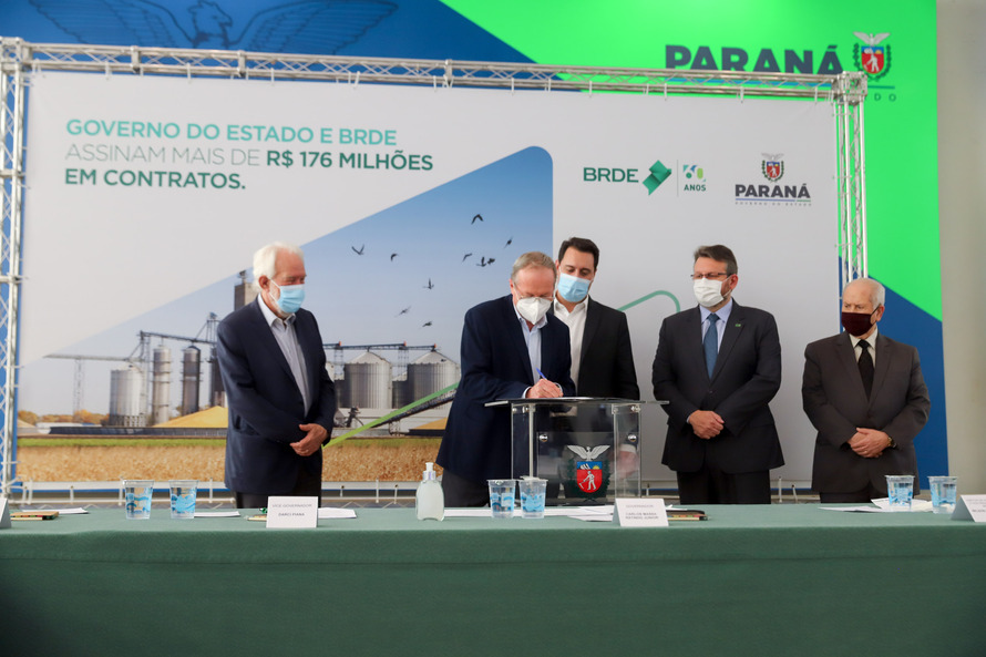 BRDE libera R$ 176 milhões em financiamento para melhorias em cooperativas paranaenses
