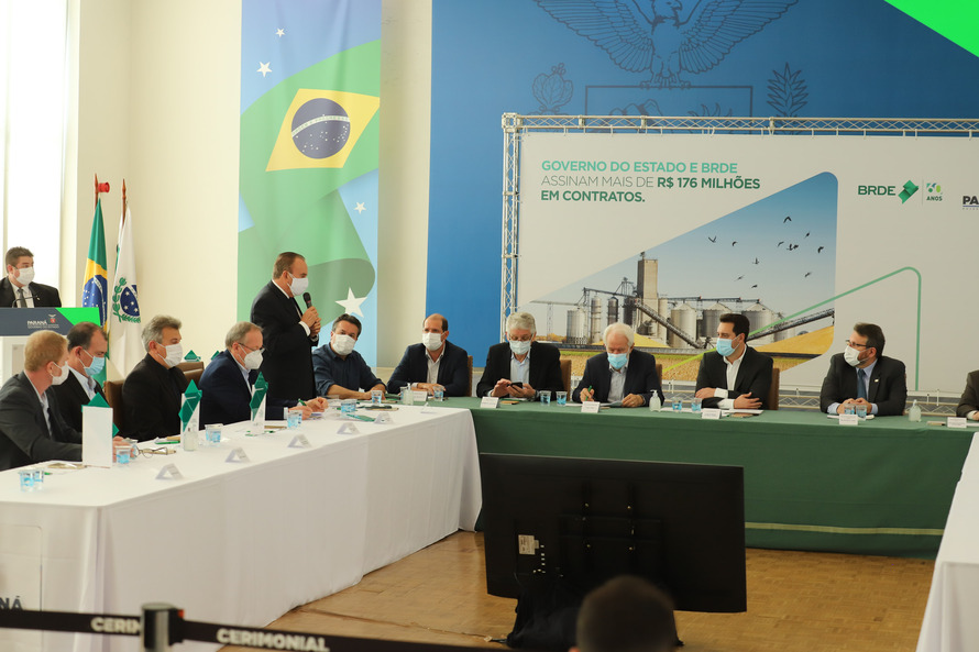 BRDE libera R$ 176 milhões em financiamento para melhorias em cooperativas paranaenses