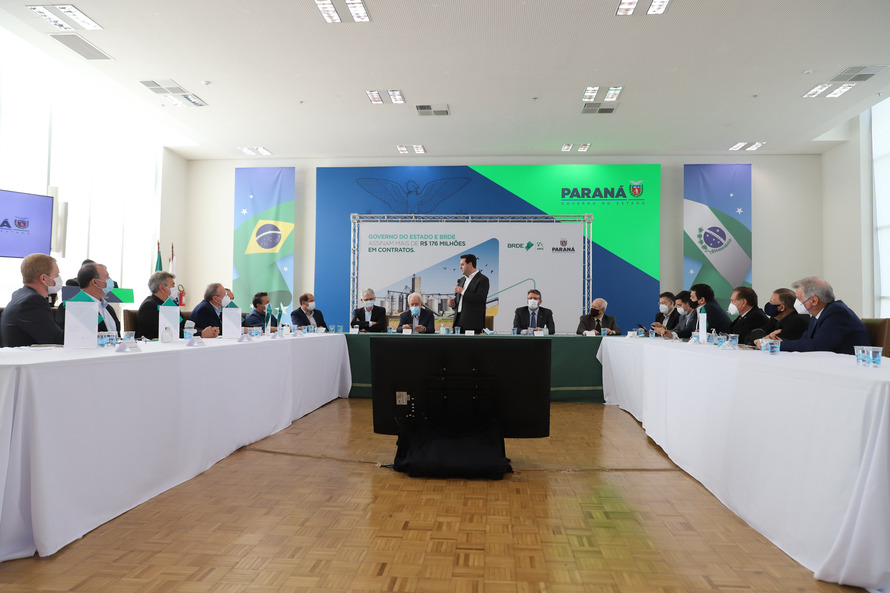 BRDE libera R$ 176 milhões em financiamento para melhorias em cooperativas paranaenses