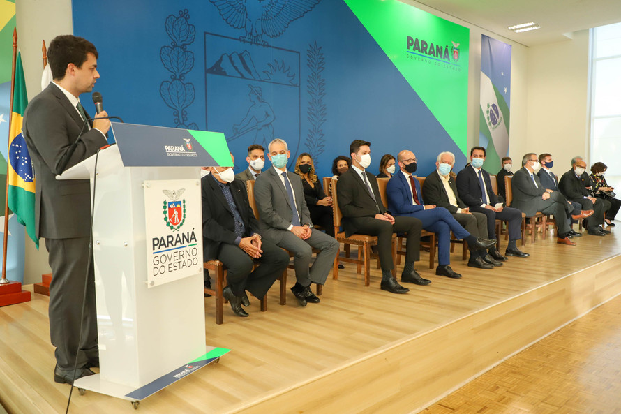 Governador participa da posse de André Giamberardino como defensor público-geral do Paraná