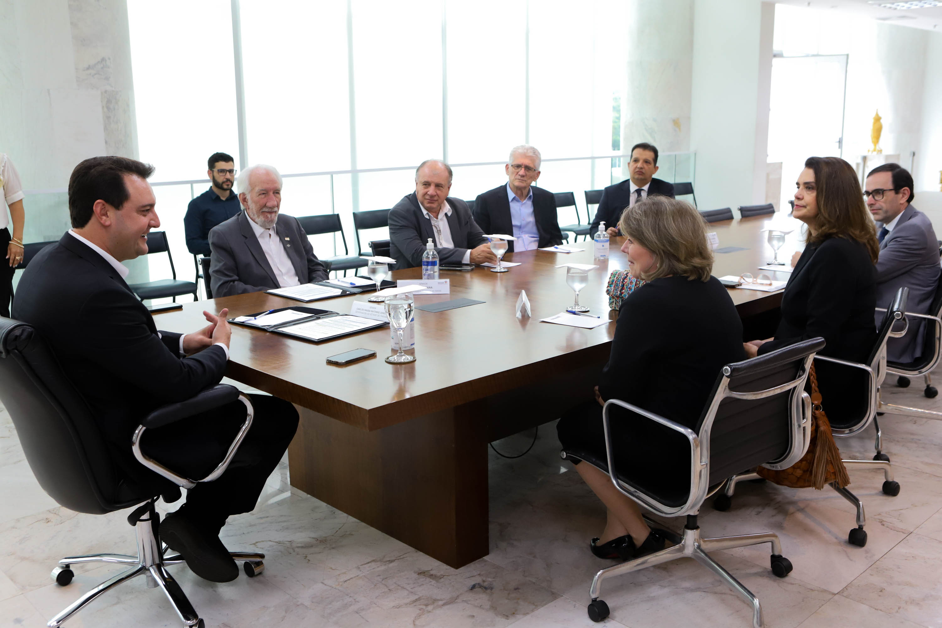 Governador destaca protagonismo feminino em reunião com OAB-PR e nova desembargadora do TJPR