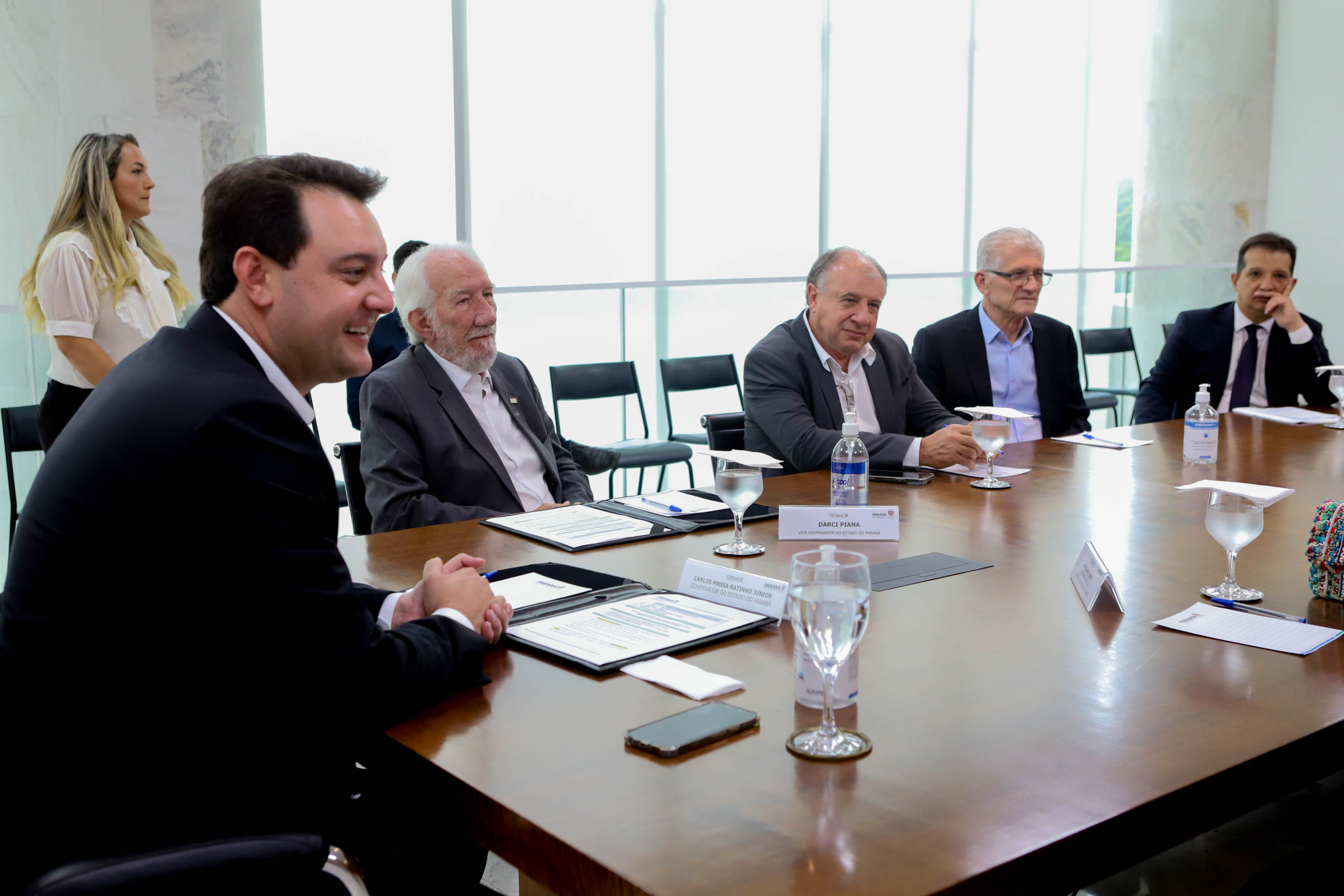 Governador destaca protagonismo feminino em reunião com OAB-PR e nova desembargadora do TJPR