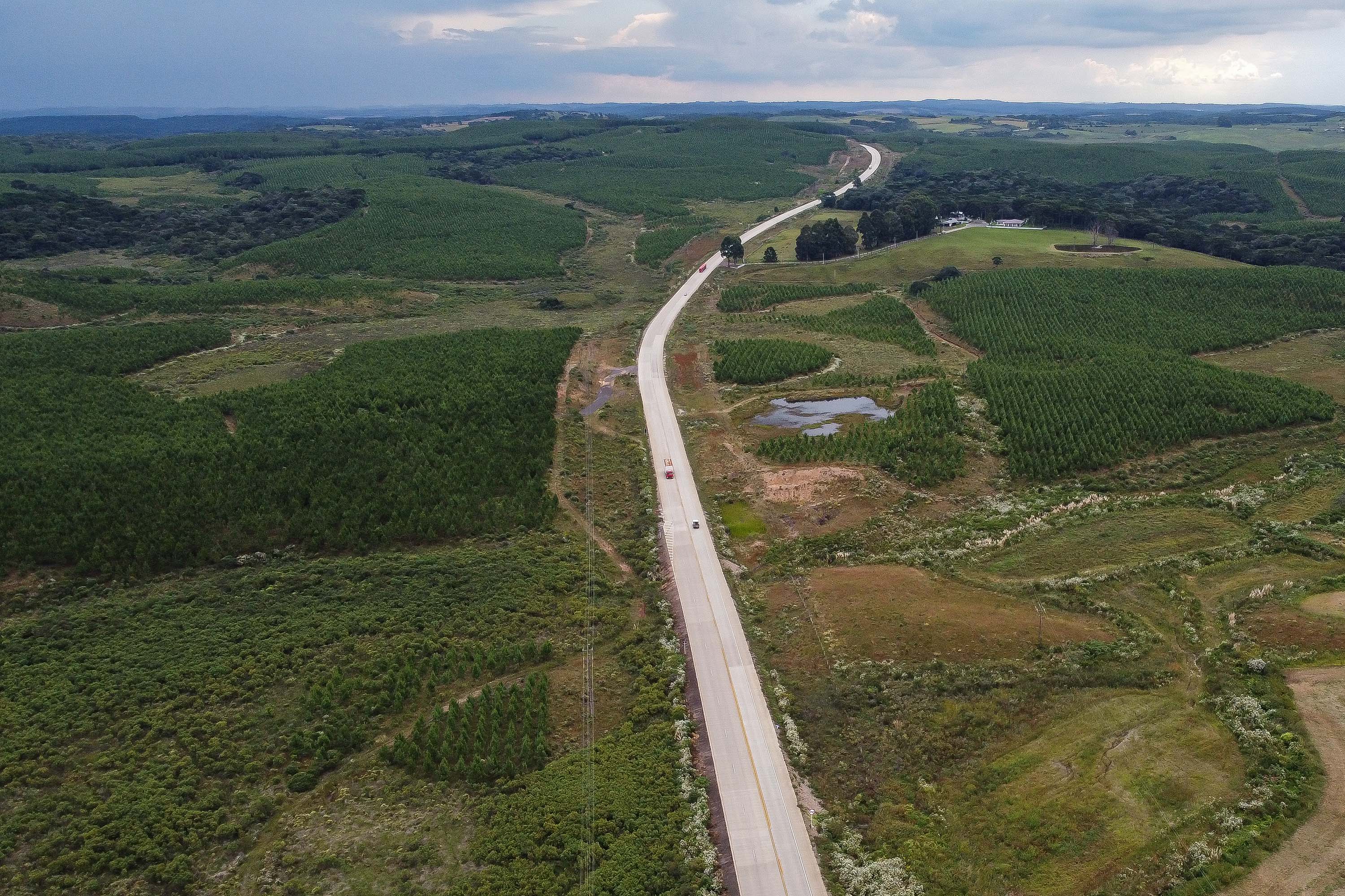 Sonho realizado: governador entrega nova PRC-280, revitalizada com concreto