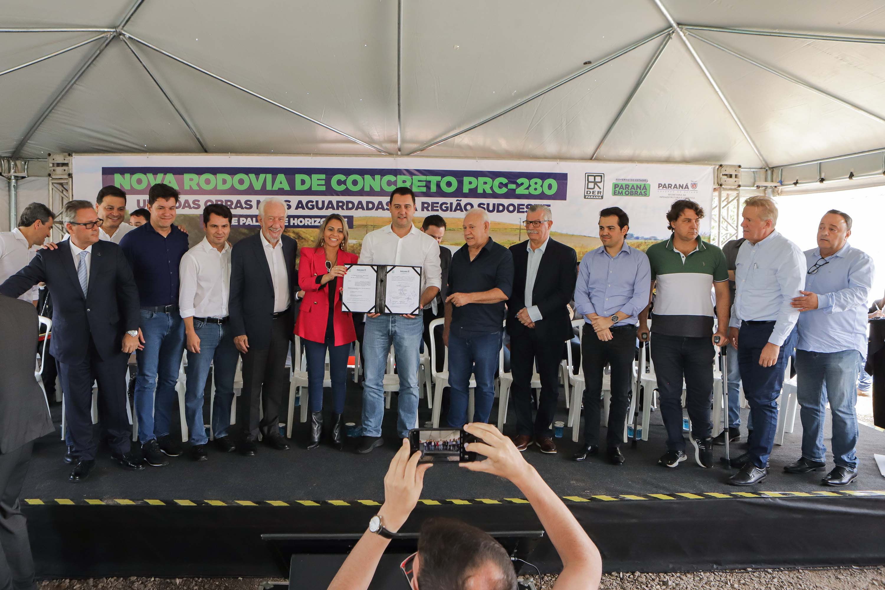 Sonho realizado: governador entrega nova PRC-280, revitalizada com concreto
