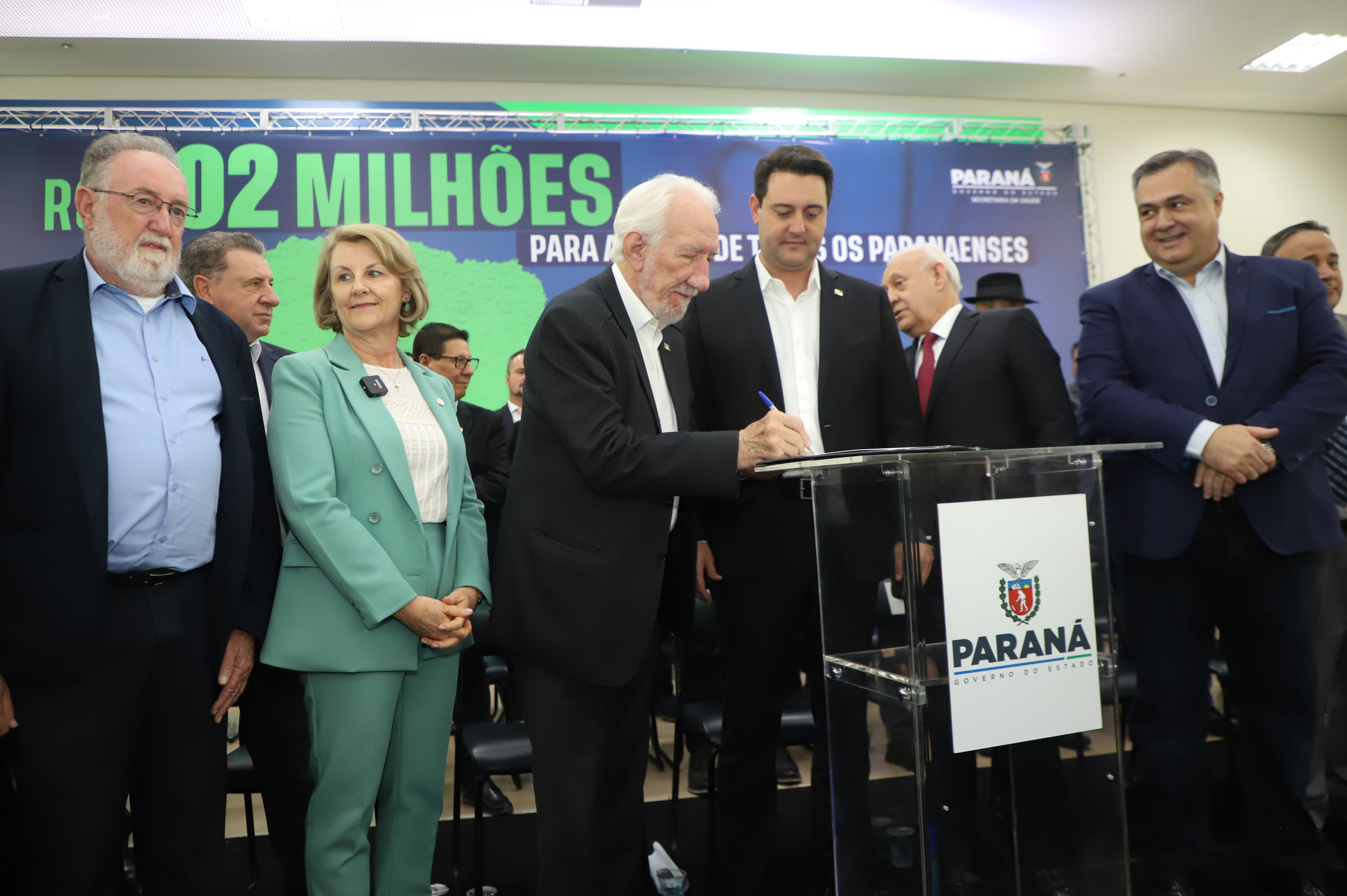 Governador libera R$ 502 milhões para fortalecer regionalização de saúde