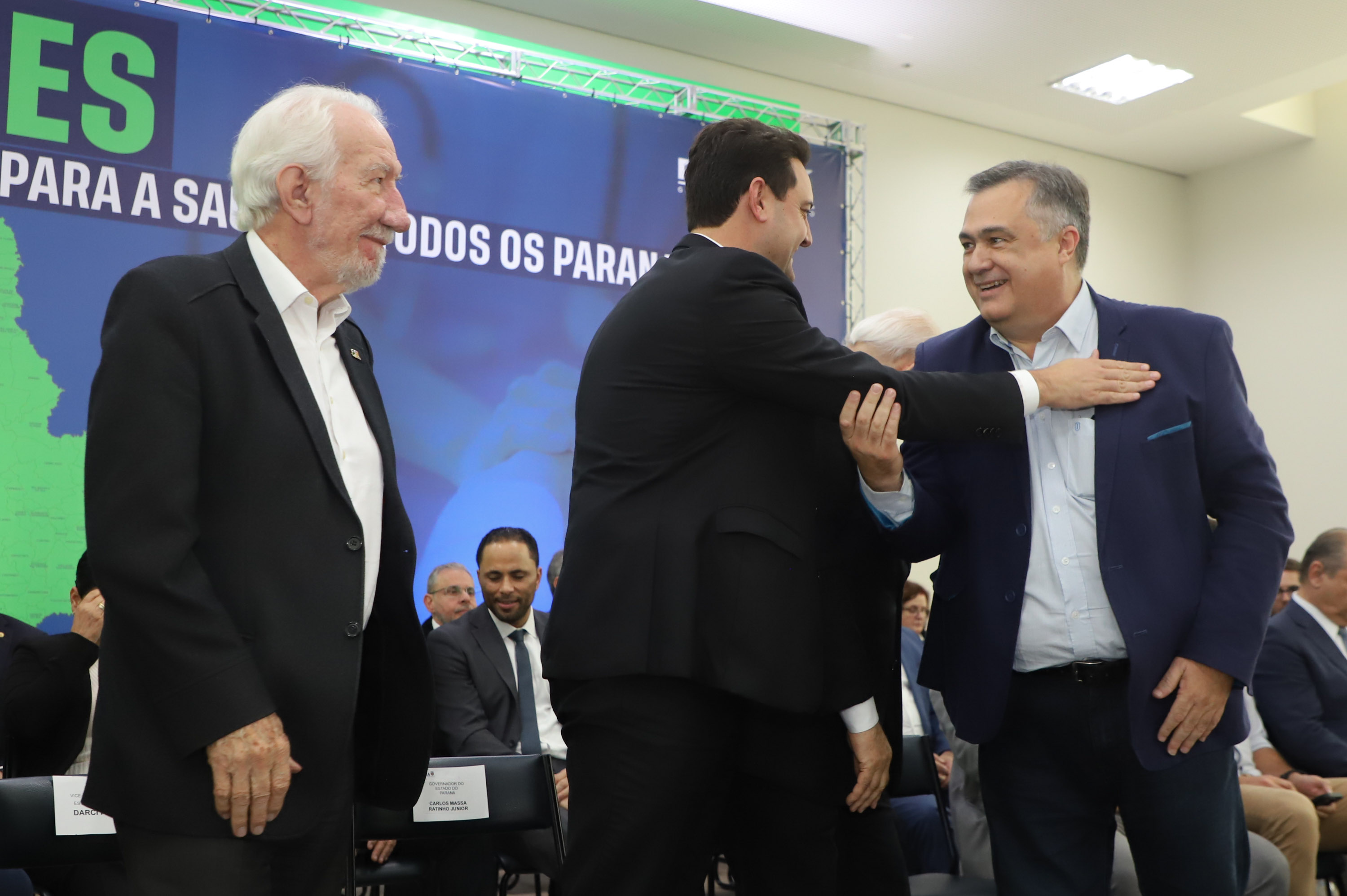 Governador libera R$ 502 milhões para fortalecer regionalização de saúde