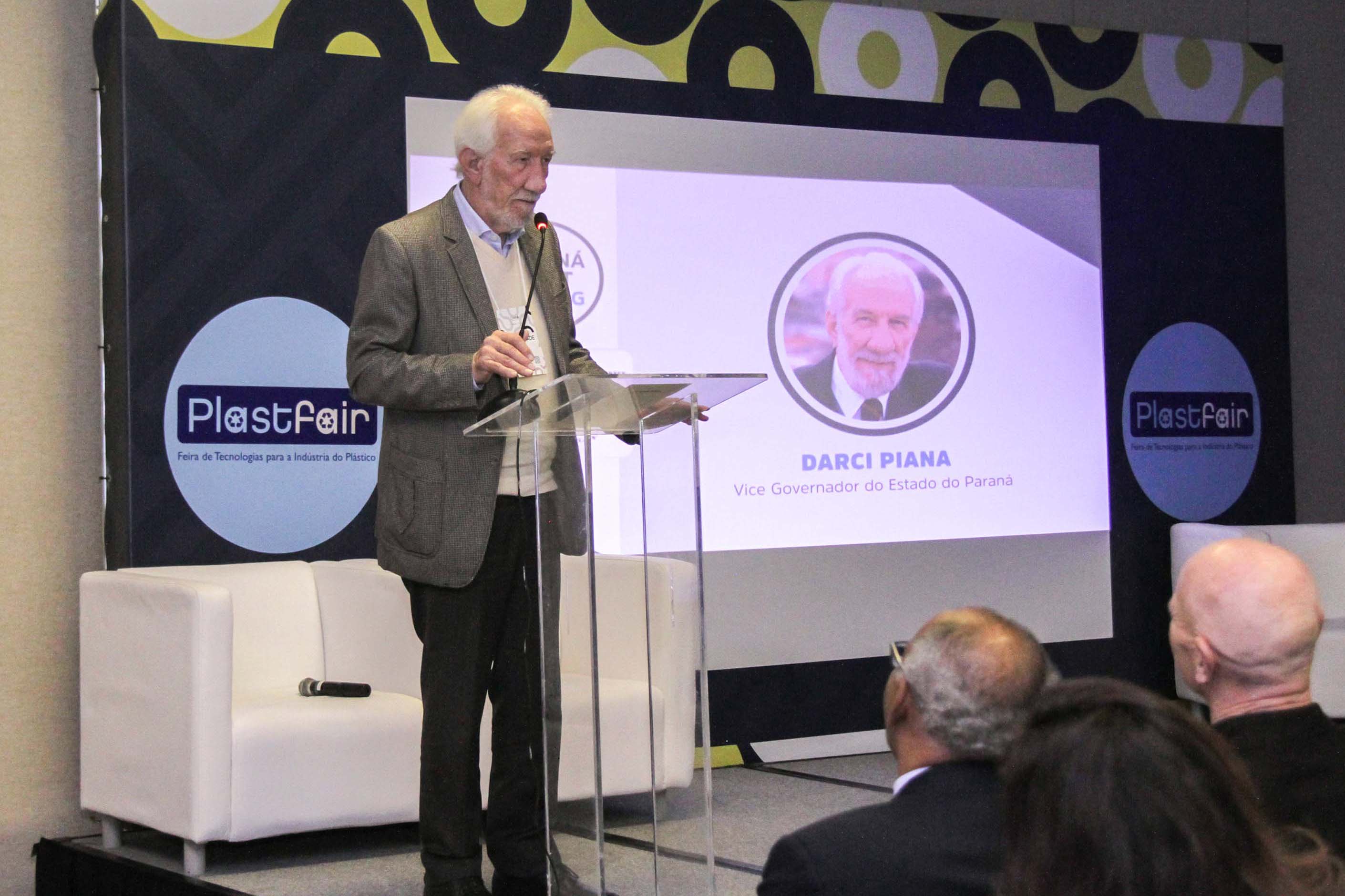Darci Piana enfatiza a força da indústria paranaense em evento do setor de plástico