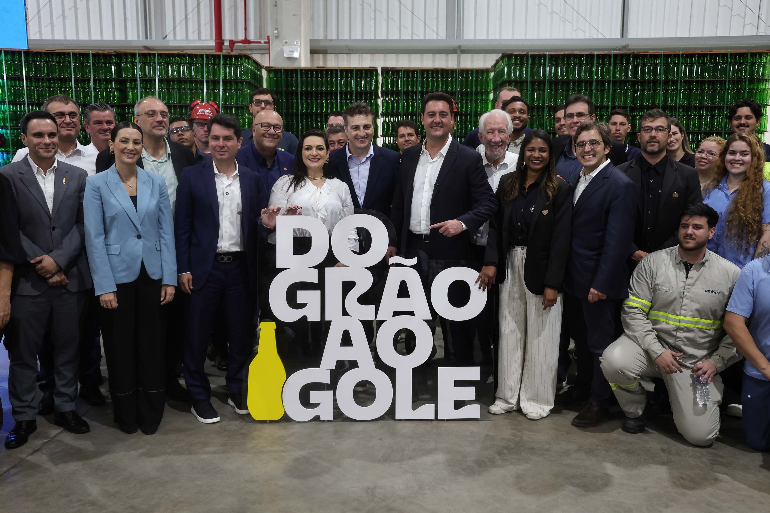 Com R$ 1 bilhão da Ambev, Paraná vai concentrar produção de garrafas para todo o Brasil