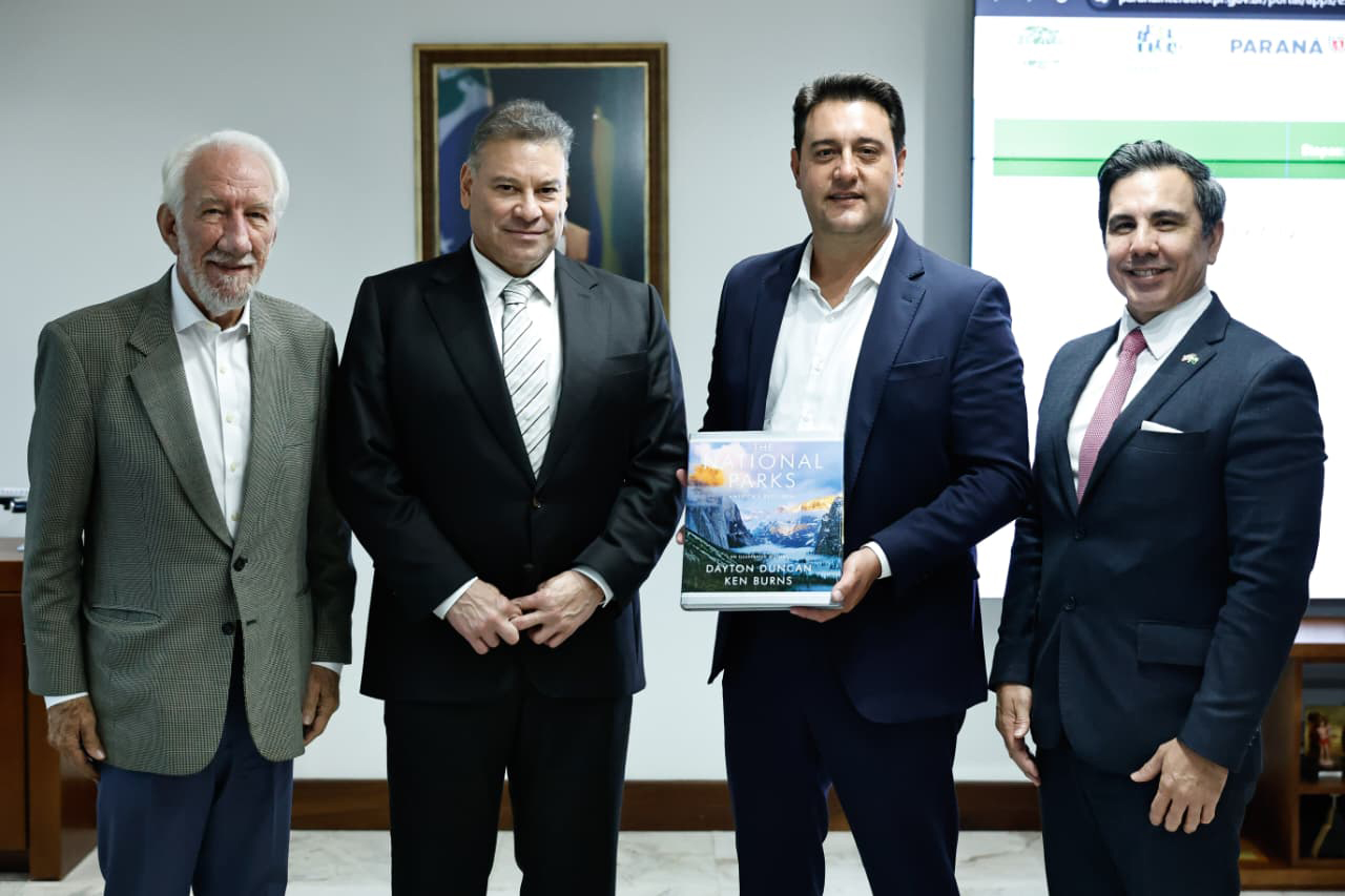 Ratinho Junior recebe Encarregado de Negócios no Brasil dos Estados Unidos