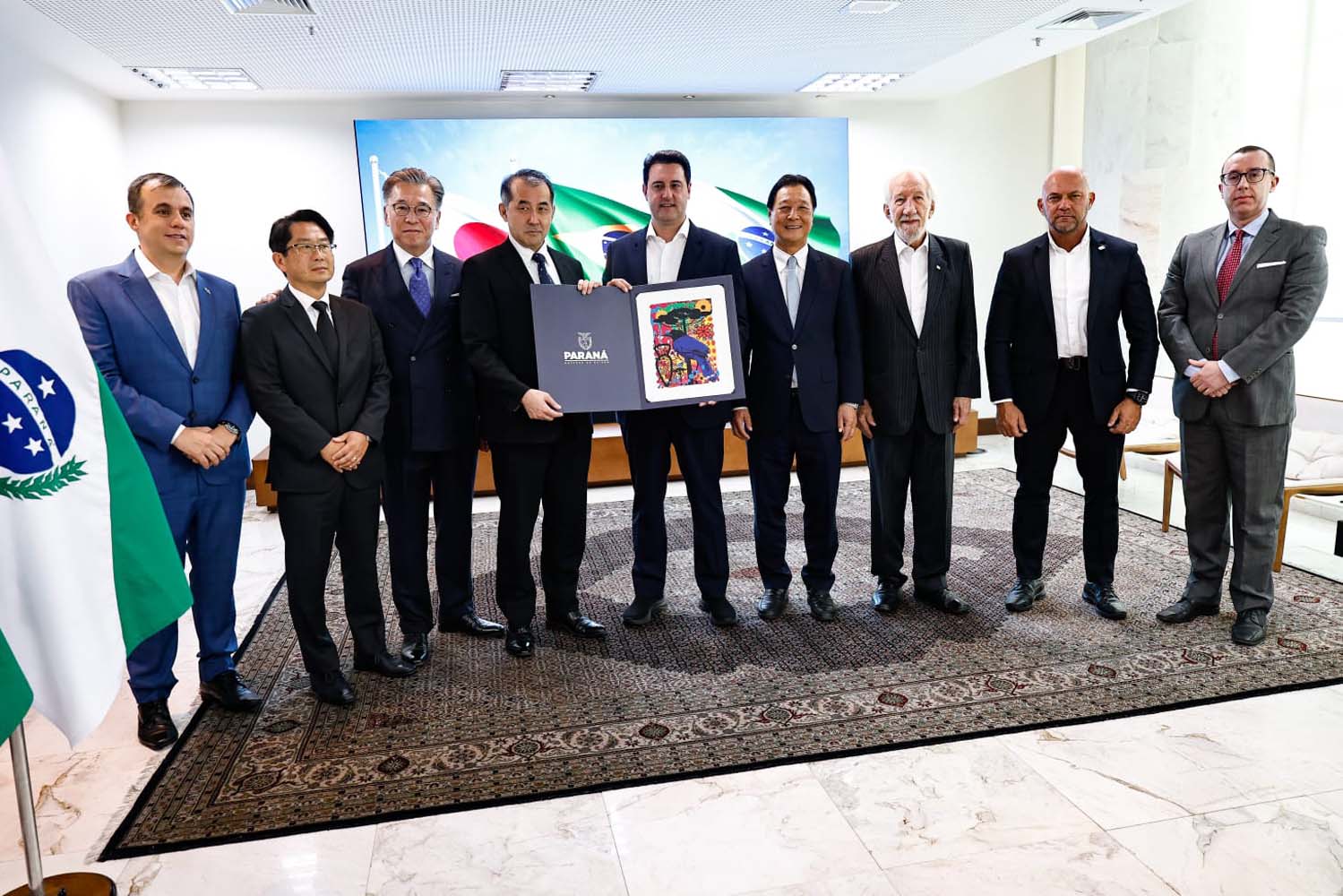 Ratinho Junior recebe embaixador do Japão em primeira visita ao Paraná