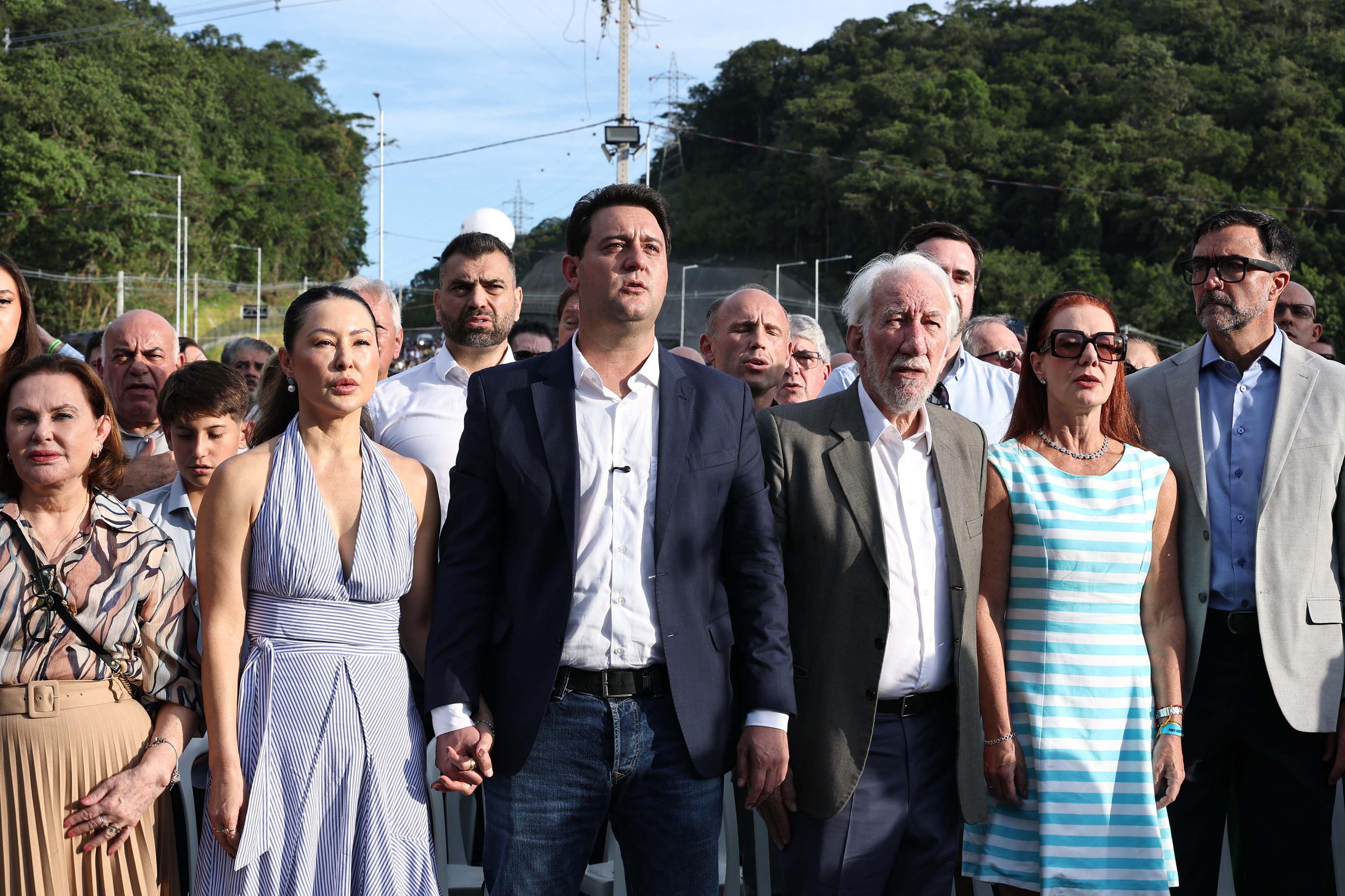 “Perseverança venceu o impossível”, diz Ratinho Junior na inauguração da Ponte de Guaratuba