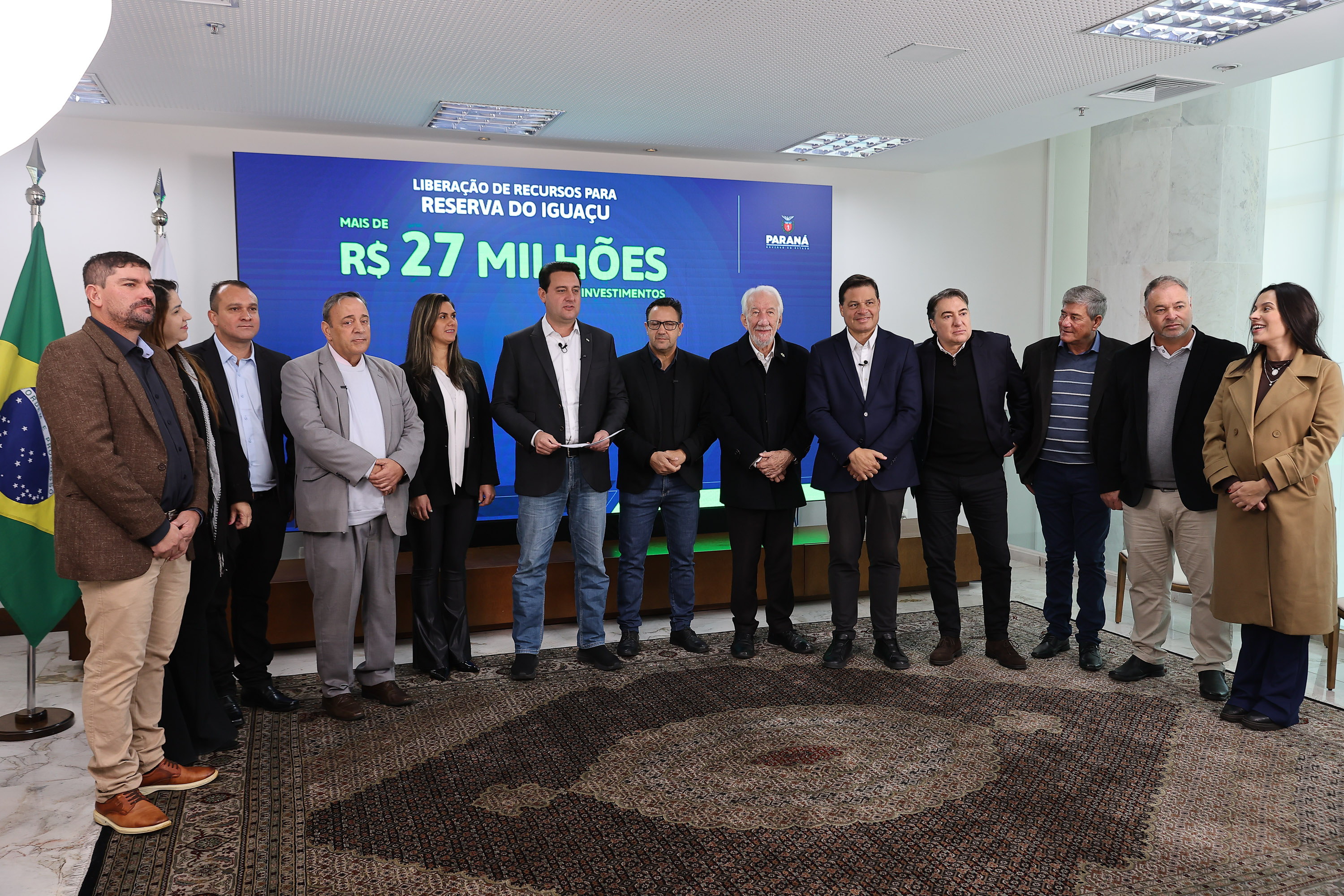 Ratinho Junior confirma R$ 741 milhões para infraestrutura urbana e rural de 12 municípios