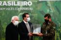 Governador recebe comandante do Exército e apresenta estrutura do Paraná para Escola de Sargentos