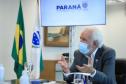 Estado recebe doação de 500 livros sobre plantio direto para os cursos de Agronomia