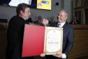 Piana acompanha homenagem ao empresário Carlos Beal, presidente da Apras