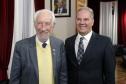 Piana acompanha homenagem ao empresário Carlos Beal, presidente da Apras