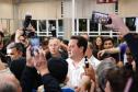 Ratinho Junior é reeleito com 69,6% dos votos e apoio de mais de 4 milhões de paranaenses