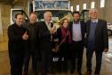 Governo entrega caminhões a municípios para facilitar a distribuição de alimentos