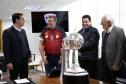 Governador parabeniza atletas e dirigente do Cascavel Futsal, bicampeão da Libertadores