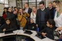 Governo do Paraná começa a entregar 50 mil tablets para uso de alunos da rede estadual