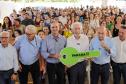 Com apoio do Estado, 200 moradores de Maringá ganham as chaves da casa própria
