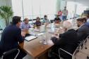 Governador recebe 1ª aluna indígena selecionada para o programa Ganhando o Mundo