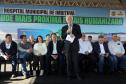 Estado libera R$ 12 milhões para 1º hospital de Imbituva e entrega matrículas de 171 casas