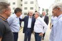 Programa Casa Fácil: vice-governador entrega residencial com 240 unidades em Londrina