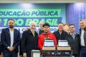Mais tecnologia: Estado entrega 25 mil tablets e 2,8 mil carrinhos de recarga para escolas