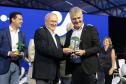 Ratinho Junior recebe Troféu Ocepar por contribuição ao cooperativismo paranaense
