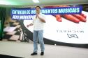 Estado entrega instrumentos musicais a 90 cidades e libera R$ 100 milhões para a cultura