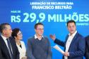 Ratinho Junior confirma quase R$ 890 milhões para obras e investimentos em 12 municípios