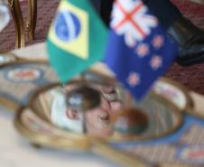 O vice-governador Darci Piana recebe o embaixador da Nova Zelândia, Chris Langley