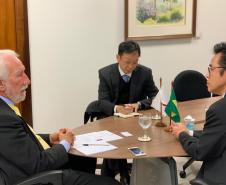 Darci Piana apresenta planos de investimentos ao cônsul do Japão