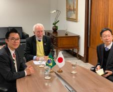 Darci Piana apresenta planos de investimentos ao cônsul do Japão