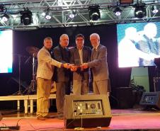 Piana cumpre agenda em Goioerê e recebe comenda da Associação Comercial do município