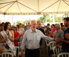 Famílias de Rio Azul recebem as chaves da casa própria