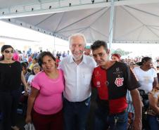 Em Palmas, 75 famílias recebem as chaves da casa própria