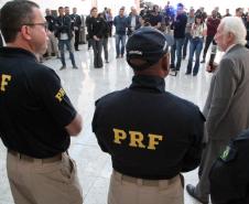 Entrega de viaturas para a PRF