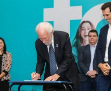 Estado autoriza pagamento extra de R$ 20 milhões às escolas