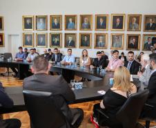 Governo do Paraná amplia diálogo com a juventude