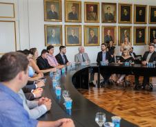 Governo do Paraná amplia diálogo com a juventude