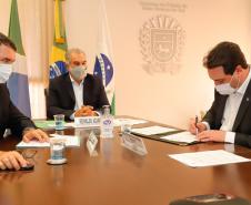 Paraná e Mato Grosso do Sul firmam acordo para ampliar malha ferroviária