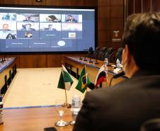 Governo do Paraná assina memorando técnico com a Rússia para estudar vacina