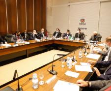 Governo do Paraná assina memorando técnico com a Rússia para estudar vacina